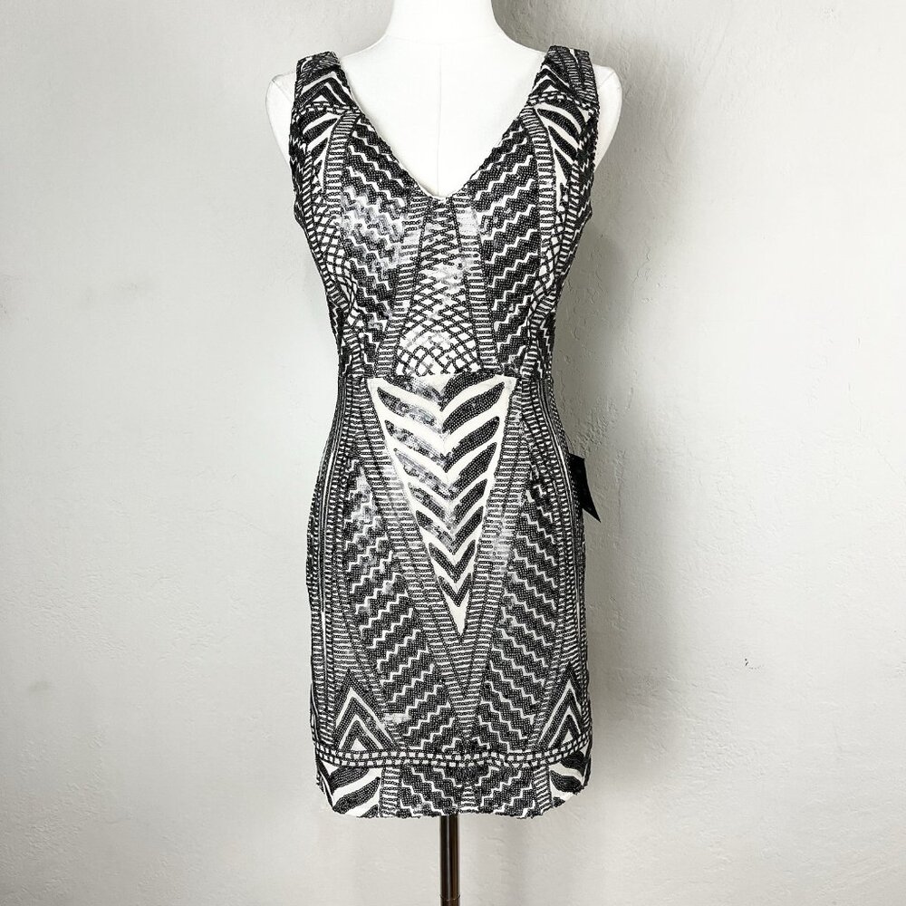 Lulu's Party Like Me Black Light Nude Sequin Bodycon V-Neck Mini Dress Small NEW